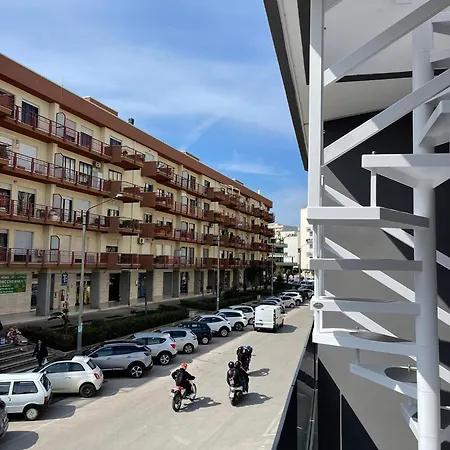 Domus Divina & Domus Elegans Fronte Mare Apartment