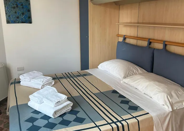 Domus Divina & Domus Elegans Fronte Mare 아파트 *